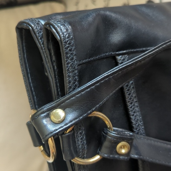 Ponte Classic Black Leather Minimalist Tote with Gold-Toned Detail - Picture 3 of 16